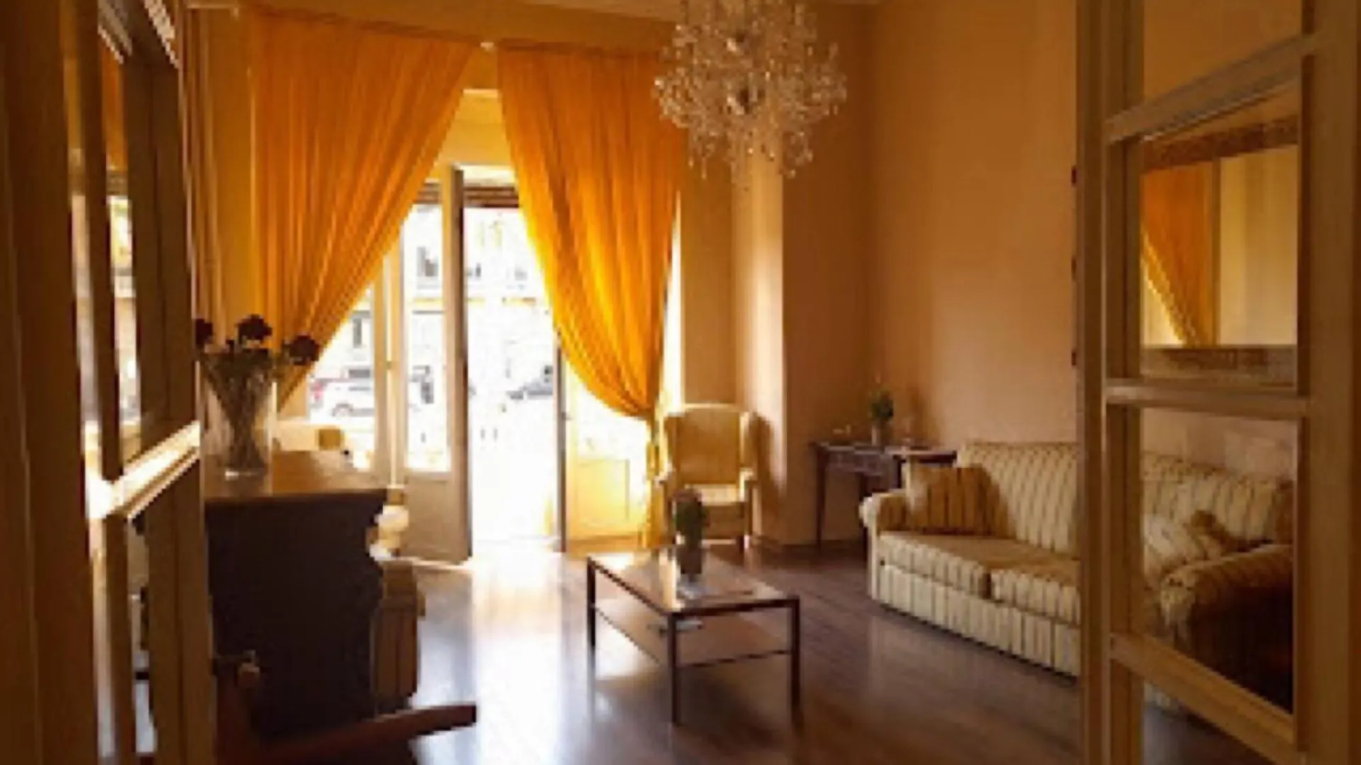 Room In Guest Room - Viareggio Top Deco Versilia location